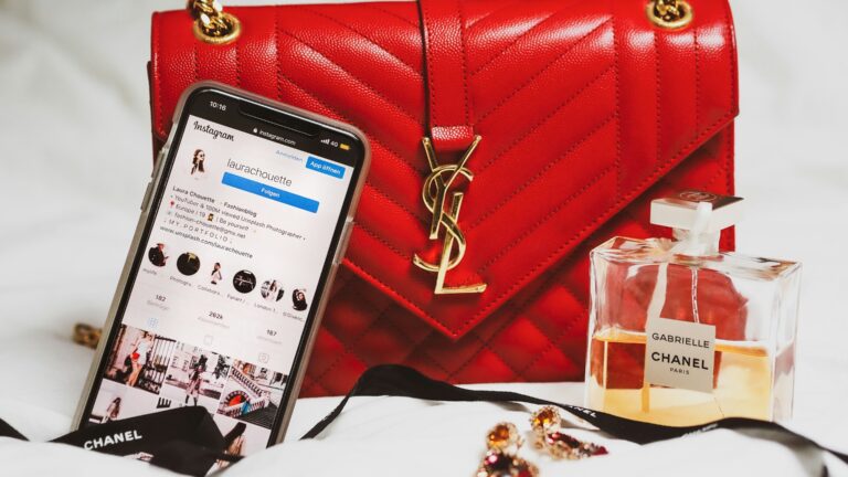 Celebrity Lifestyle Trends 2025: What Everyone’s Copying This Year