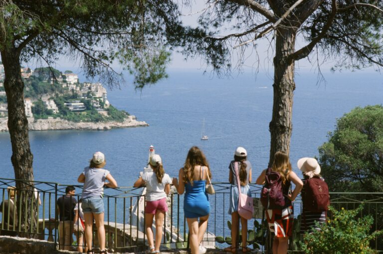 2025 Travel Trends: Nostalgia, AI, Overtourism & More