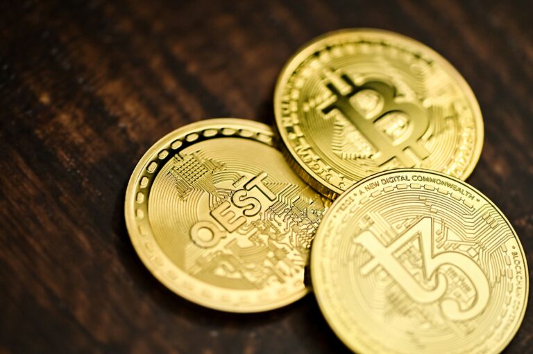 5 Cryptocurrency Trends To Look Out for in 2025