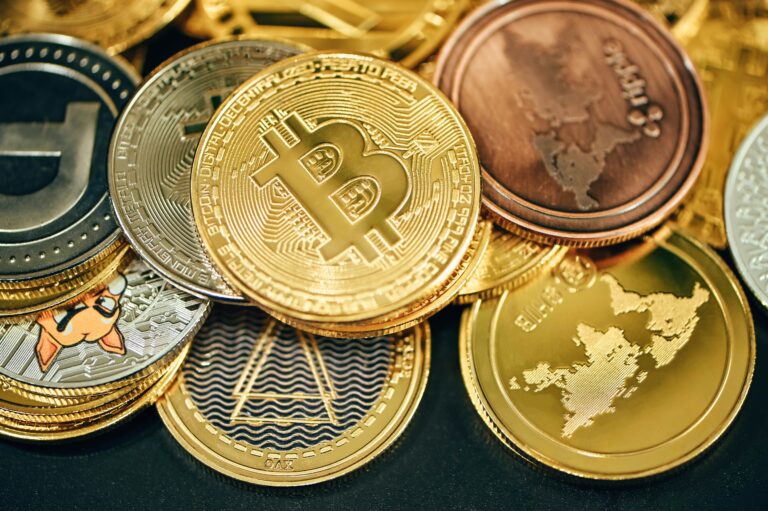 5 Top Cryptocurrency Trends Shaping the Second Half of 2025
